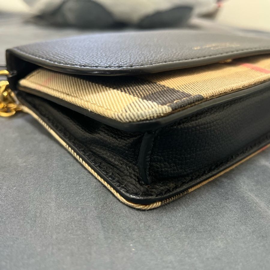 Burberry WOC-9
