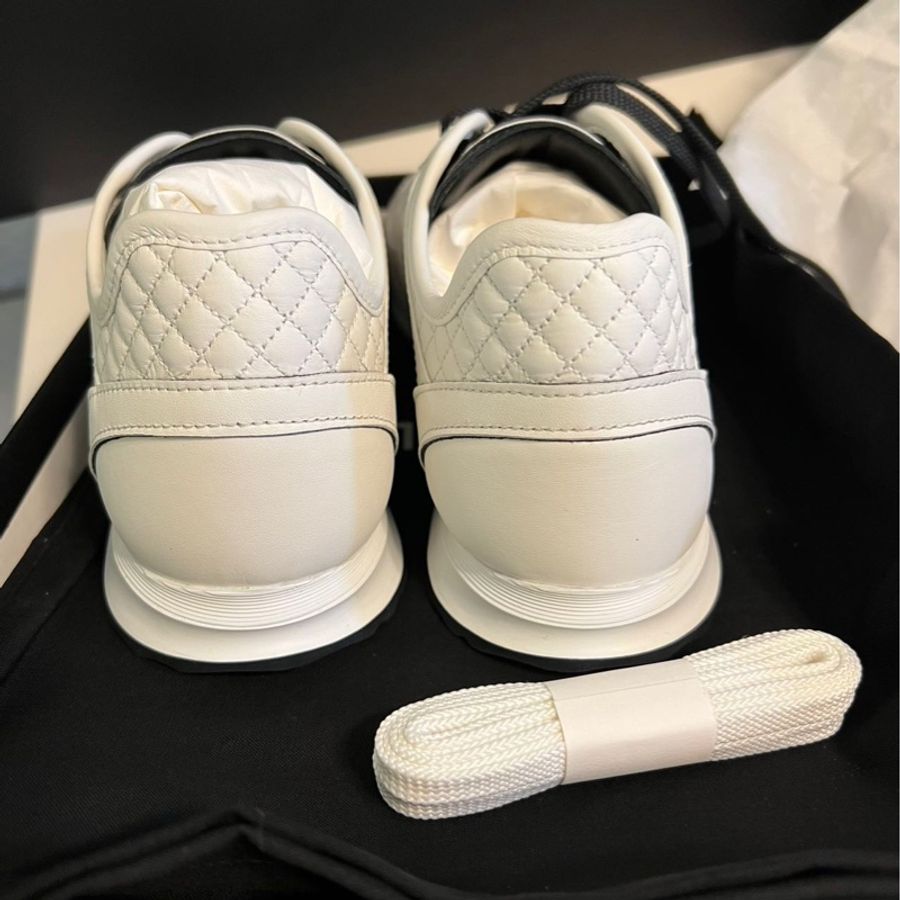 Chanel香奈兒25P白色休閒運動鞋-4