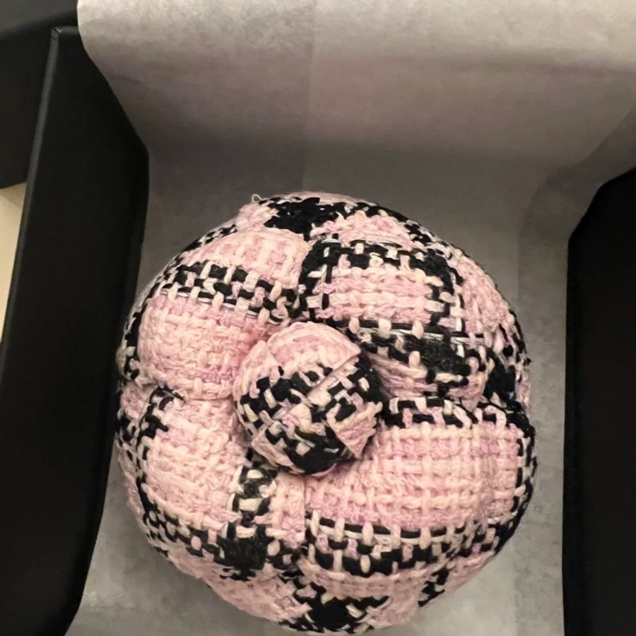Chanel香奈兒25S毛呢山茶花胸針-0