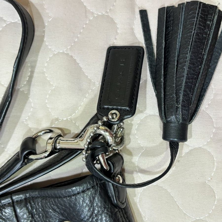 COACH 荔枝皮水桶包 肩背包 斜背包 黑銀-10
