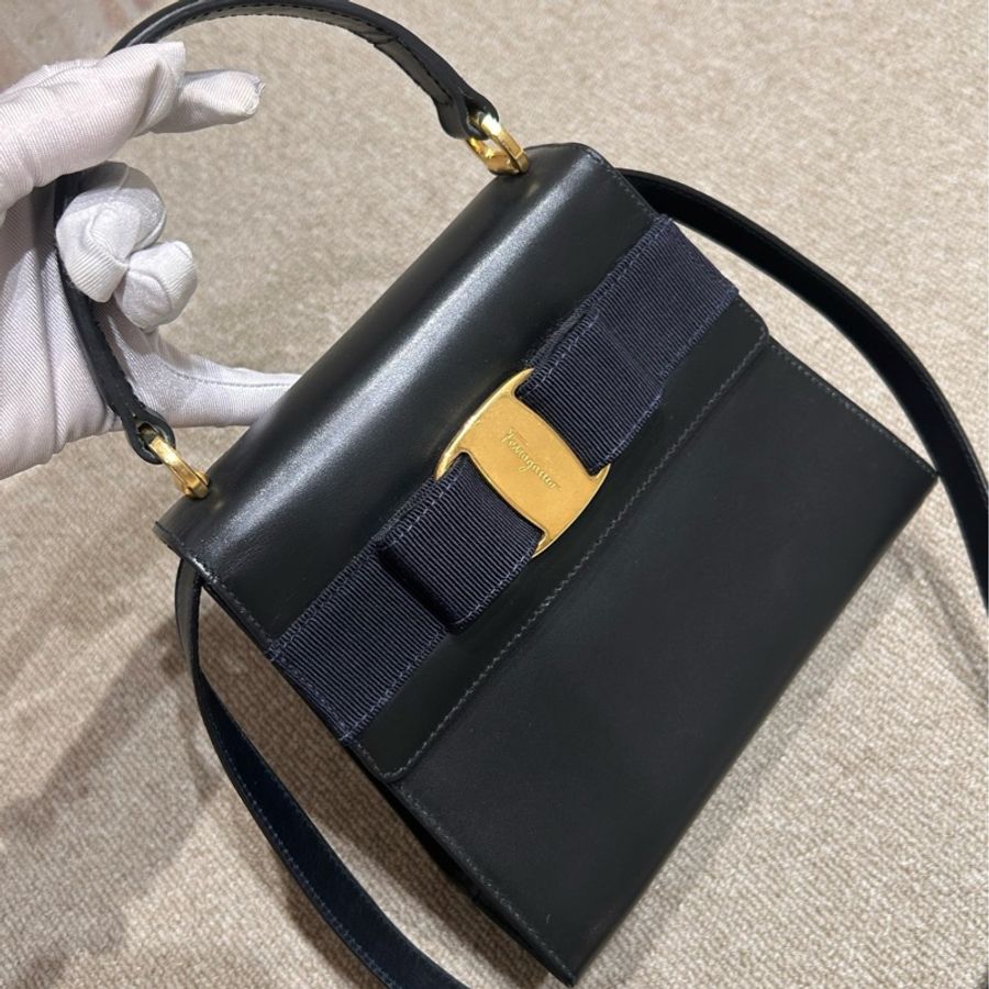 菲拉格慕 kelly黑金-3