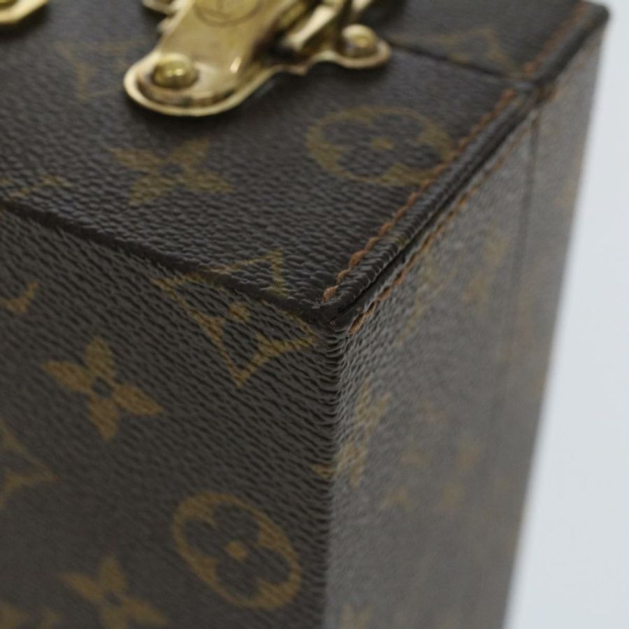 【日本直送】路易威登 Monogram Boite Bijou Trunk M47120 LV Auth 49667SV-68