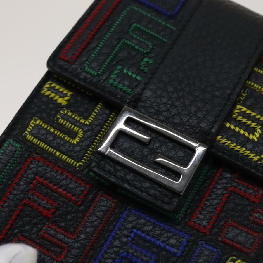 【日本直送】FENDI Zucca帆布手機套 皮革 多色 7AS120 正品 108838V-8