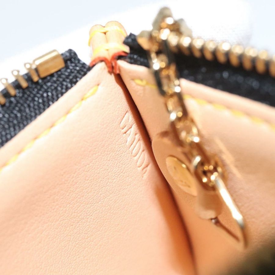 【日本直送】路易威登 Monogram Multicolor Pochette Cles 手拿包 黑色 M92654 正品 EC410SV-10