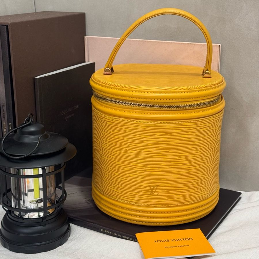 Louis Vuitton 圓桶手提化妝包-1