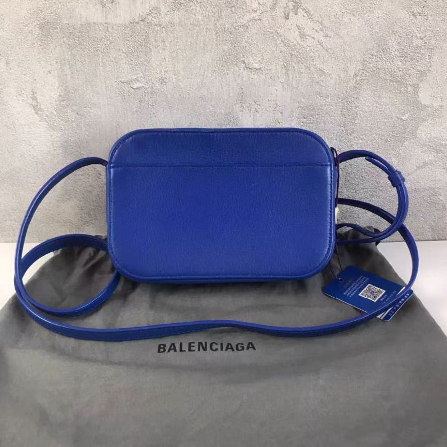 ✨ Balenciaga Everyday 藍色mini 相機包斜背包 18*6*13 97新配件塵袋-7