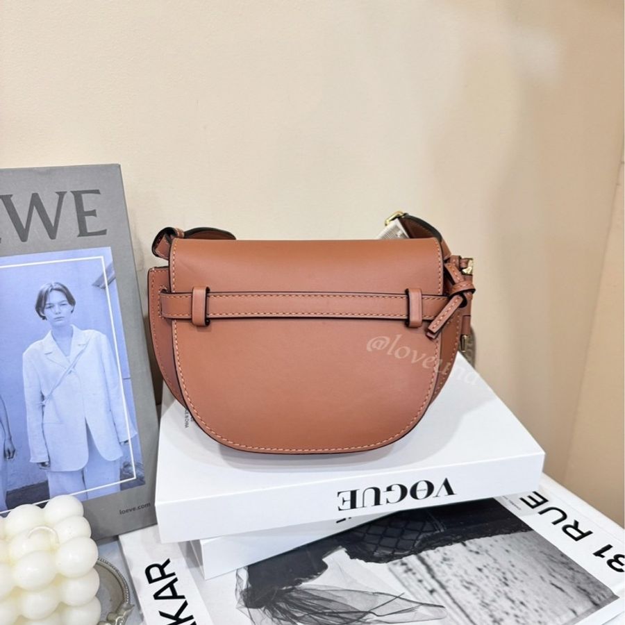 Loewe A650N46X13 馬鞍包-11