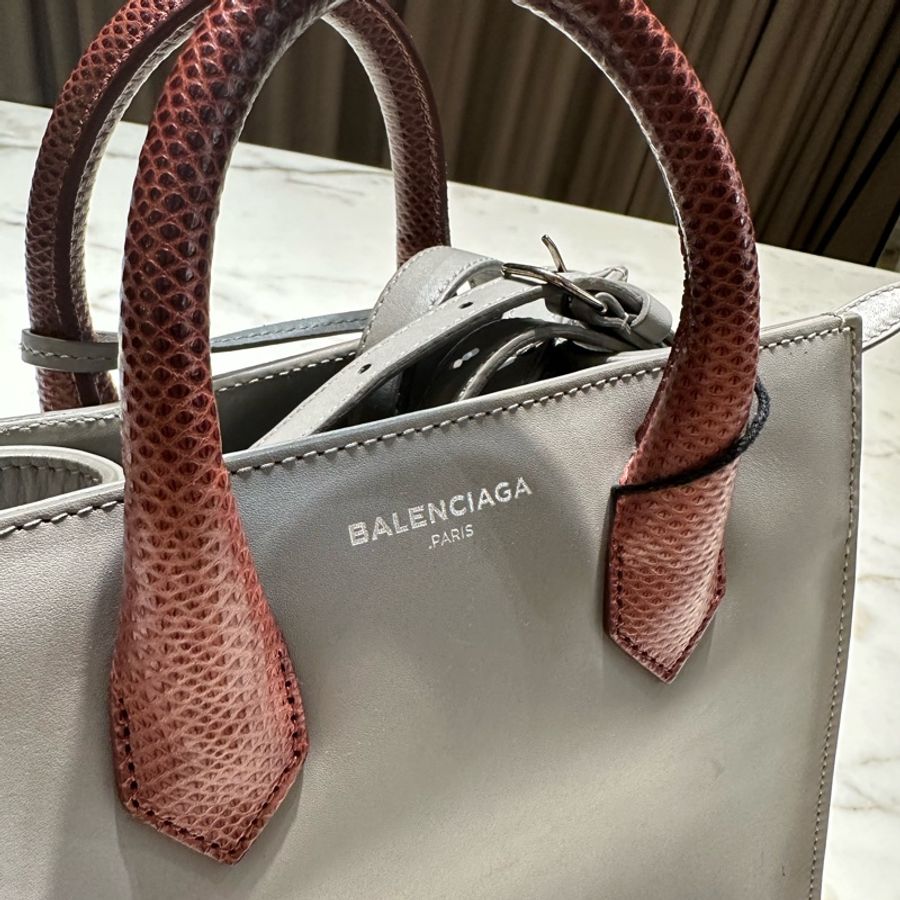Balenciaga 灰色皮革 手提 斜背包-2