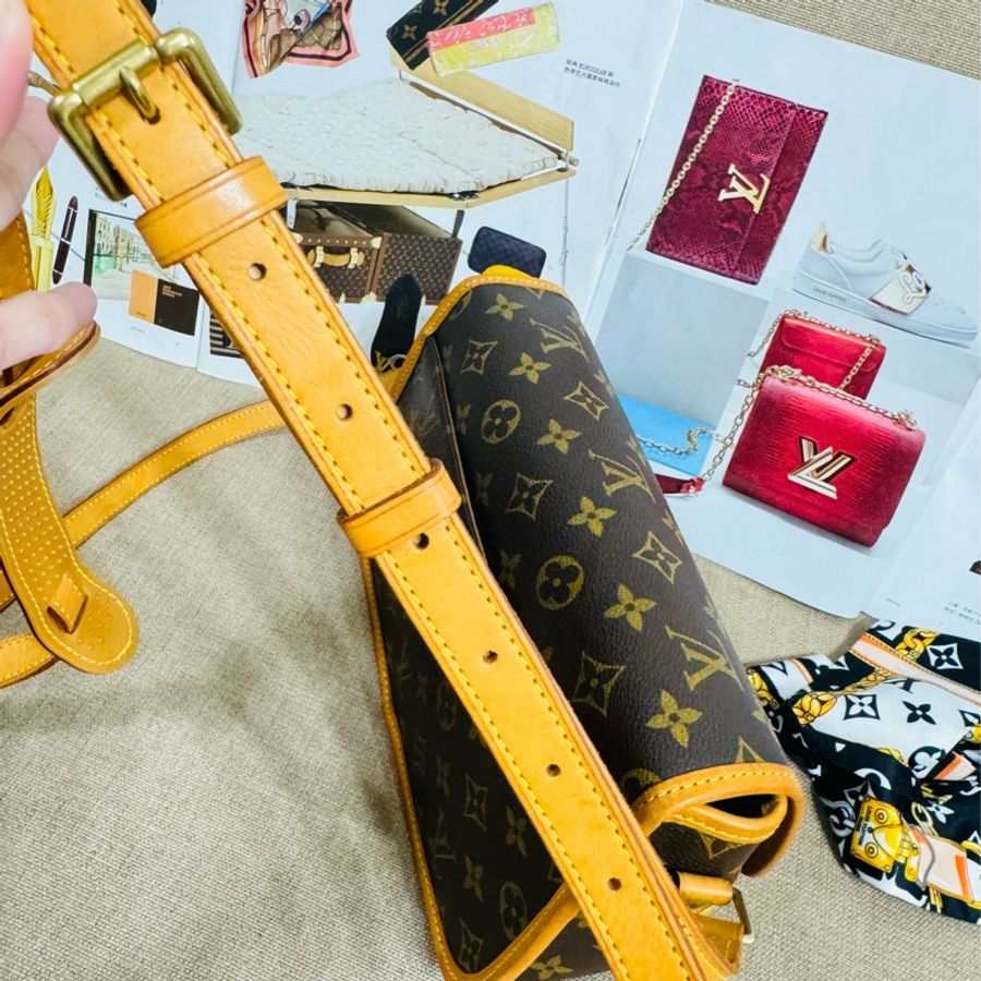 ✨售 二手真品 Louis Vuitton LV M42250 經典斜背包 馬鞍包  法棍包 石頭包-7