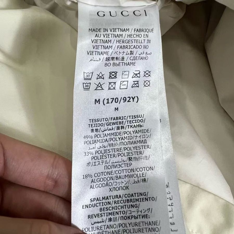 Gucci X The north face 聯名 白色衝鋒外套 原價12萬以上-3