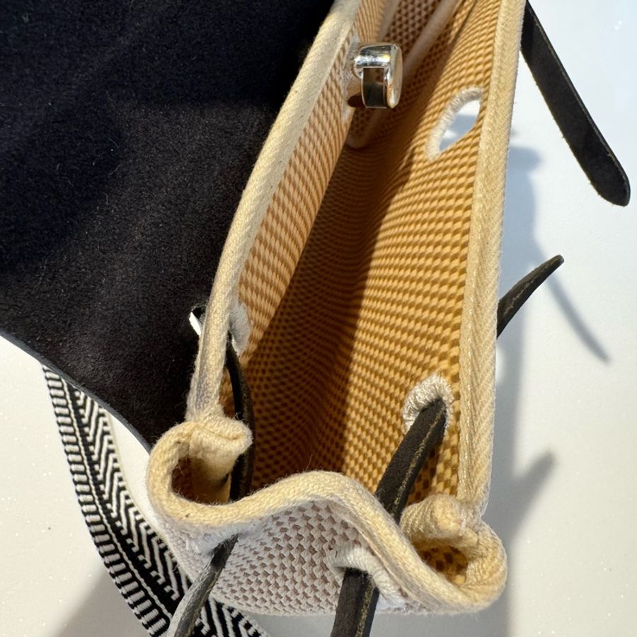 Hermes mini Herbag 黑白配色手拿包-8