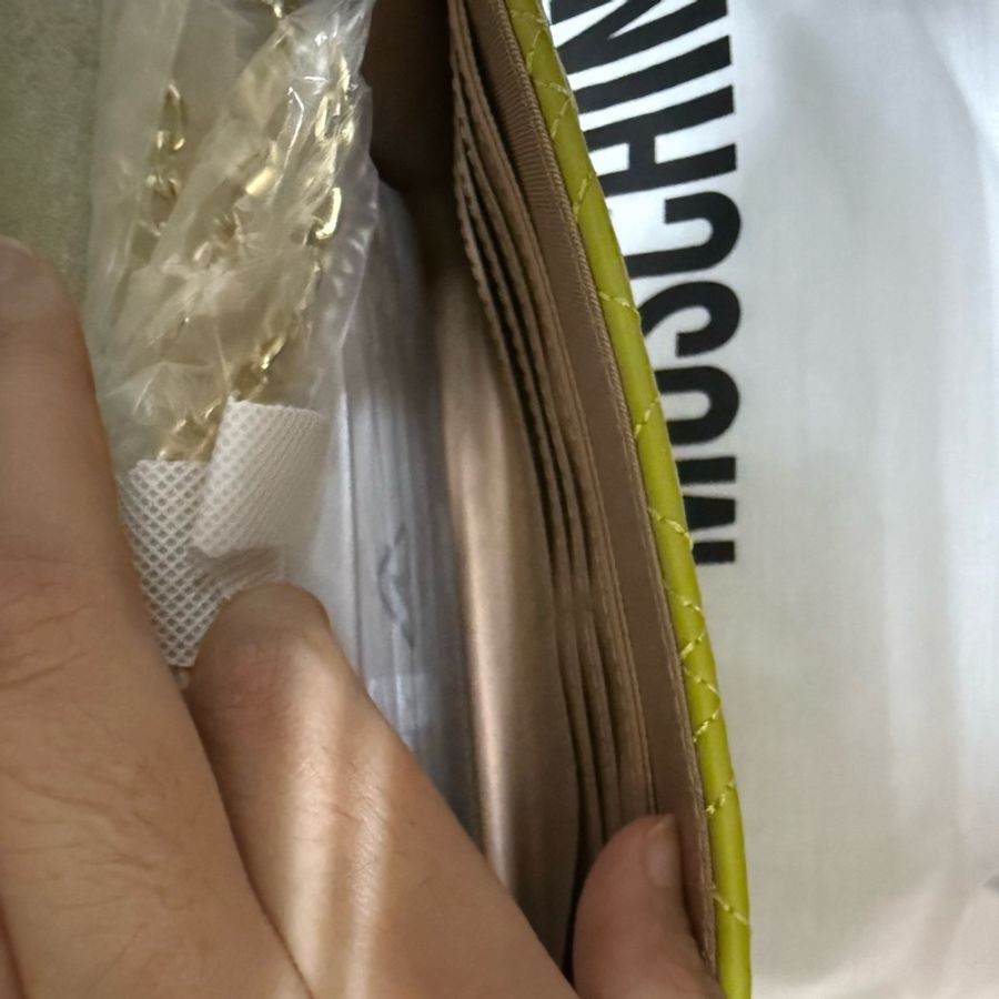 （全新）LOVE MOSCHINO 檸檬黃綠JC4079PP1HLA0404菱格紋側背鏈包woc-4