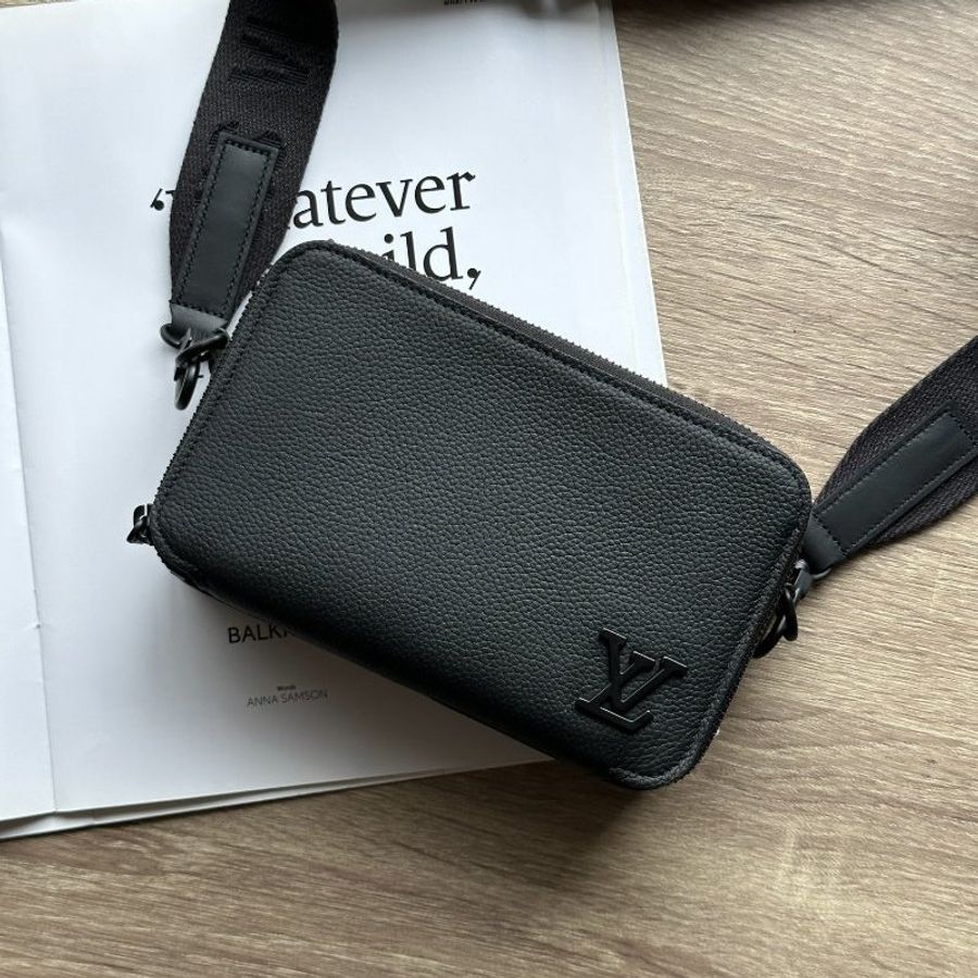 Louis Vuitton M59161 Alpha 黑武士 黑色牛皮 相機包 斜背包 側背包 男包(已售出)-0