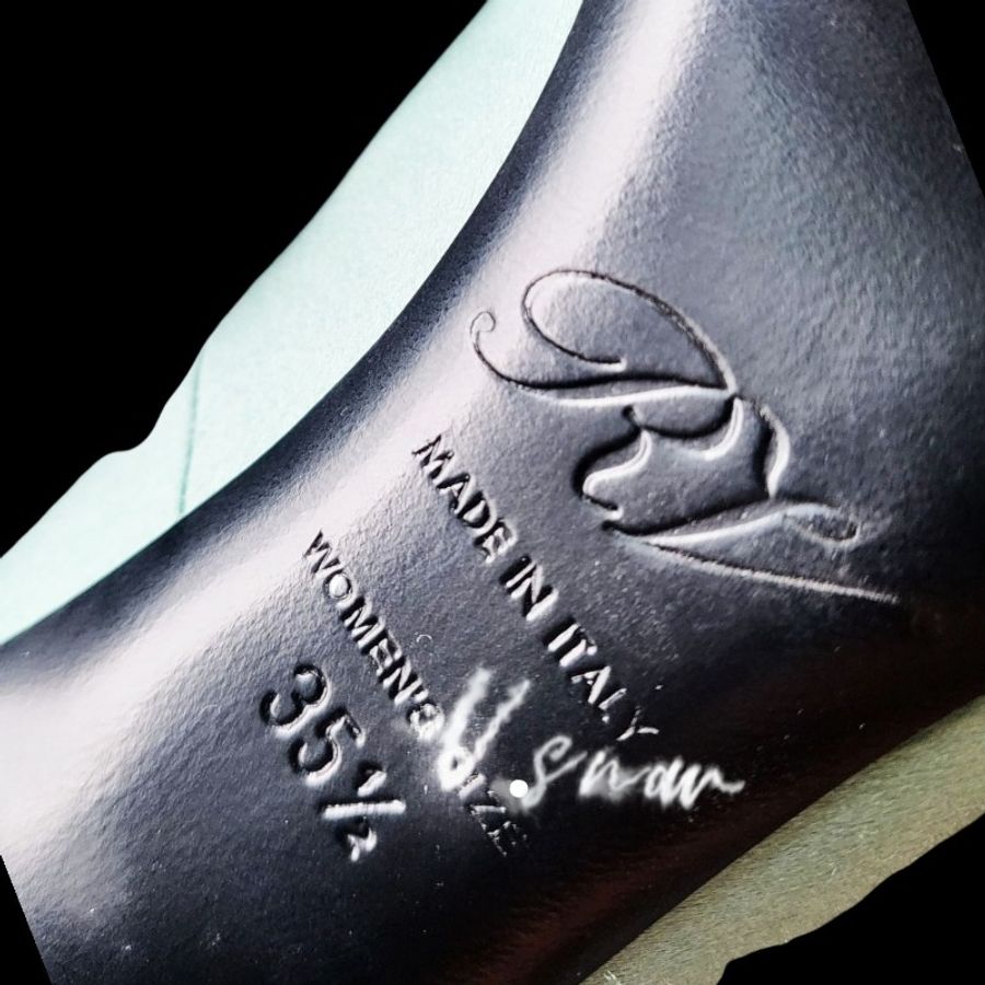 Roger Vivier
Roger Vivier RV Belle de
Nuit 經典鑽釦高跟鞋/晚宴鞋-4