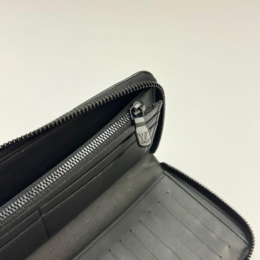 (極新全配💝) LV M69047 Taurillon 最頂級牛皮 長夾 專櫃42600-13