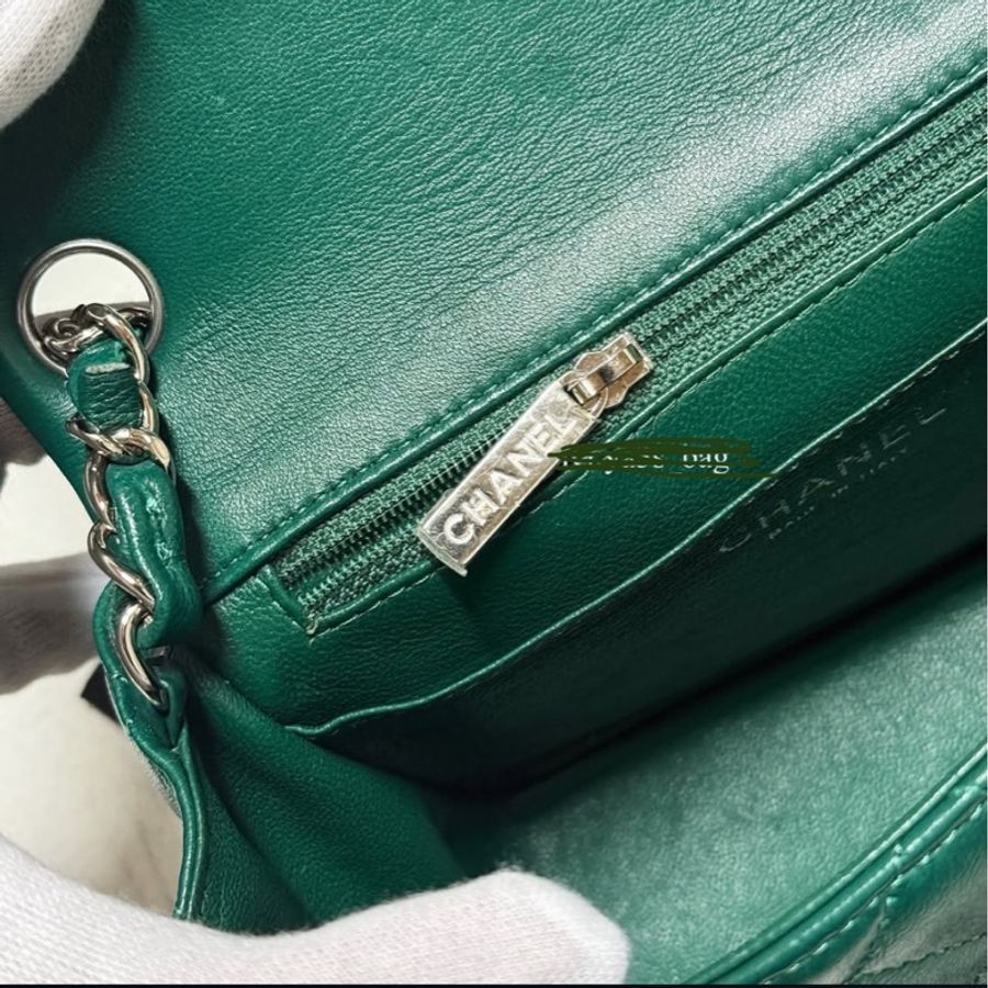 經典包降1萬賣場最低很新方胖子Chanel coco 17 mini孔雀綠銀釦羊皮方胖子/小個女生必備經典單品-7