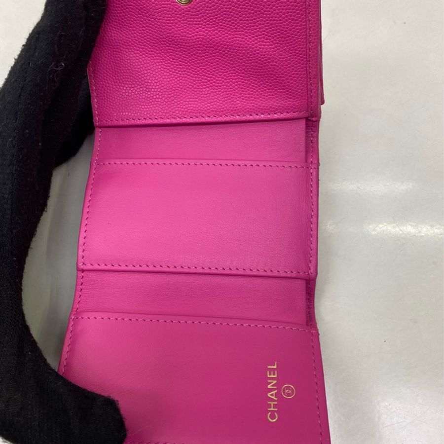 Chanel short wallet caviar pink/ gold-2