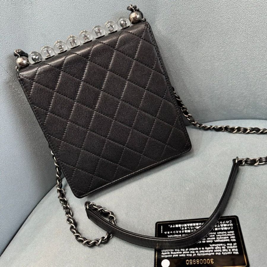 Chanel 黑銀透明壓克力珍珠logo限量CF方塊包 99新 配件保卡塵袋-5