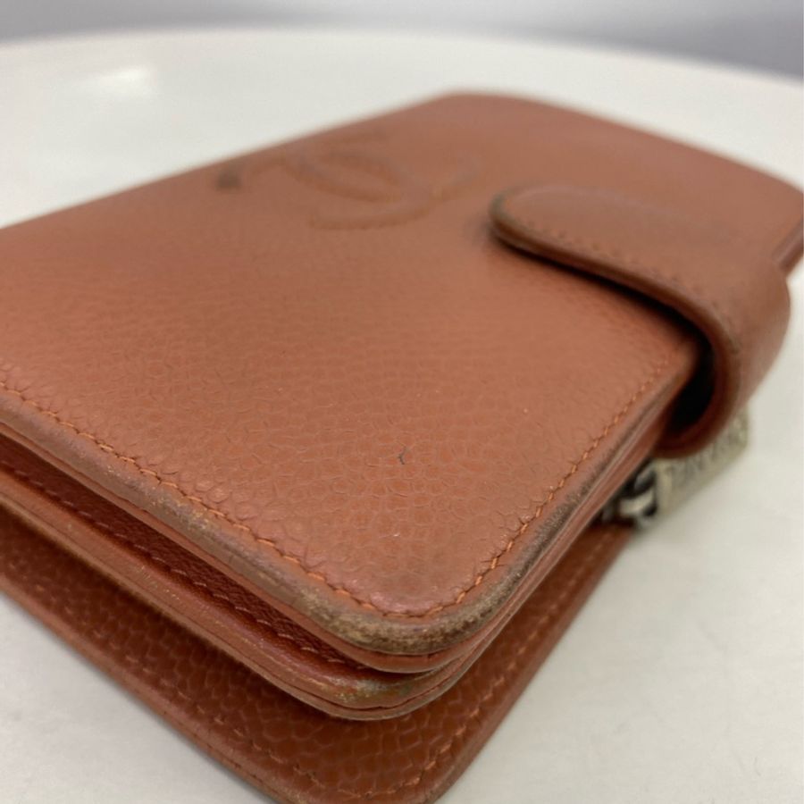 Chanel Black Quilted Caviar Leather Boy Flap wallet Chanel cc interlocking logo Brown Caviar Leather long Bifold Wallets-19