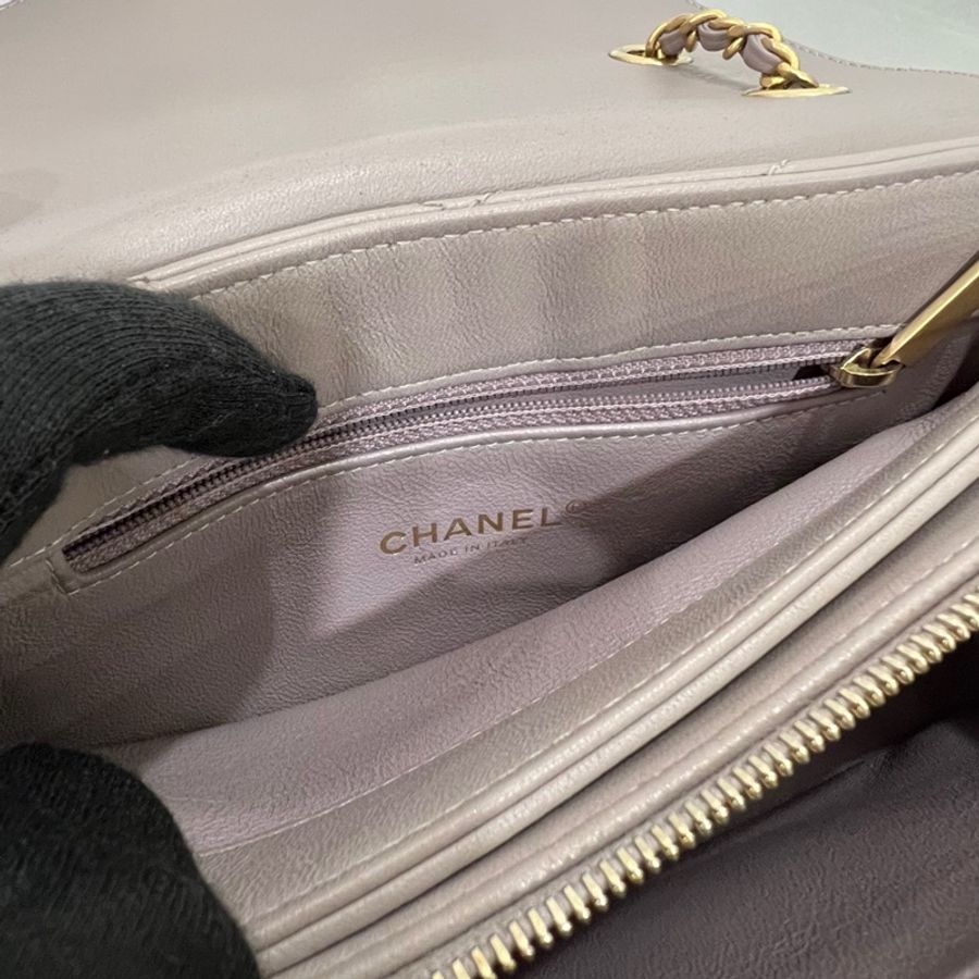 CHANEL 信封包牛皮山型紋 紫灰金鍊-5