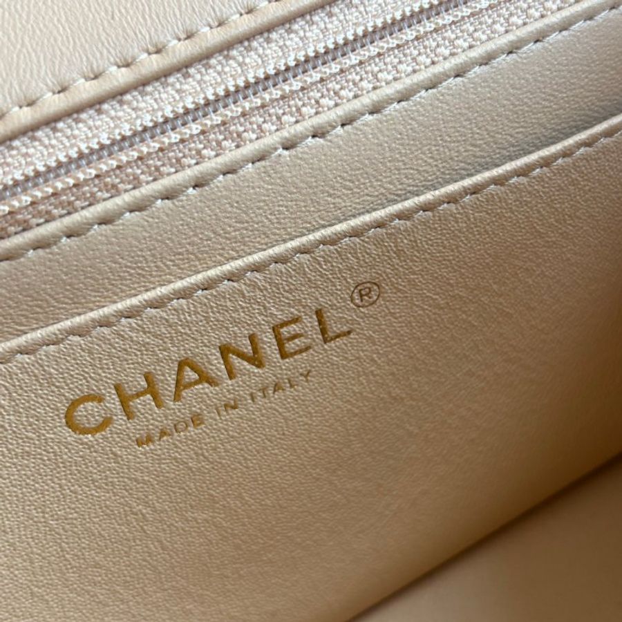 ::CHANEL:: 奶茶菱格羊皮COCO20-13