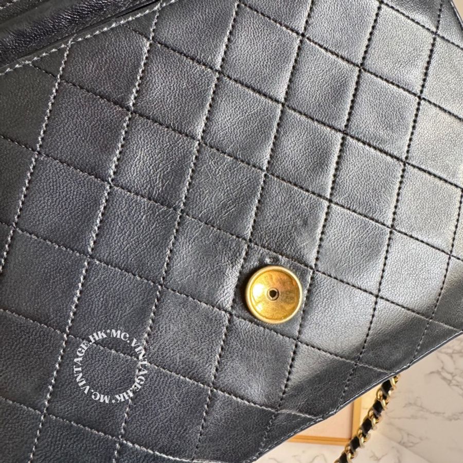 CHANEL Vintage Push-Lock 中古 按扣 肩帶包-21