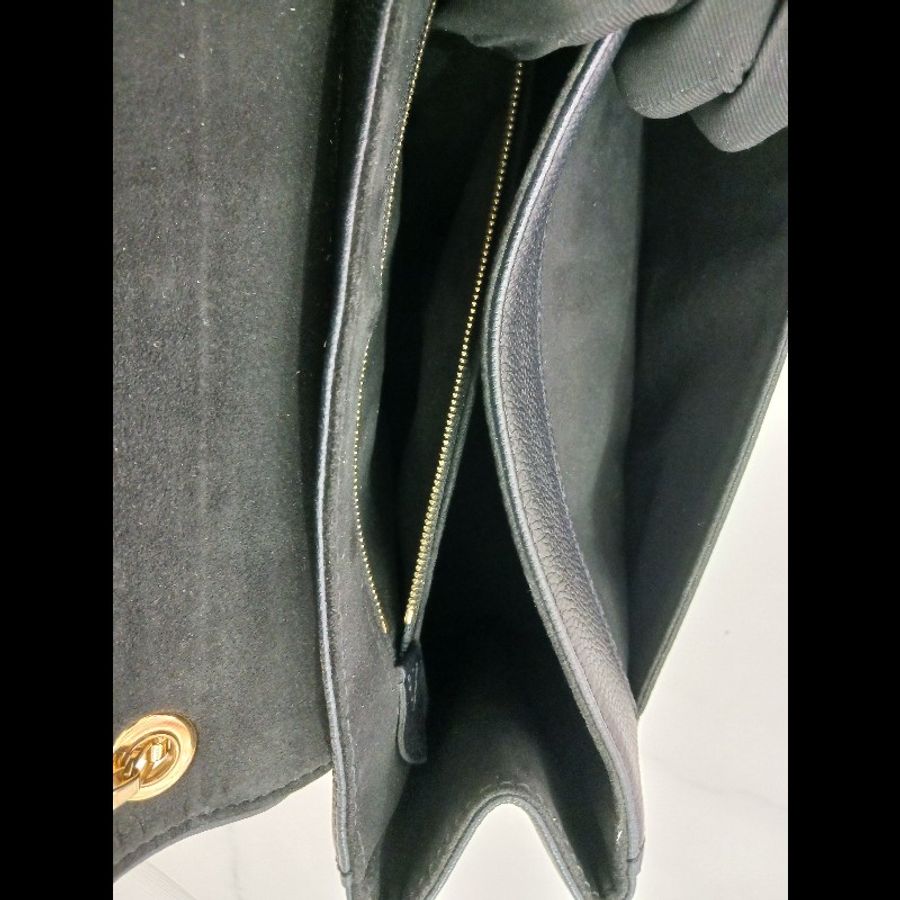Louis Vuitton-23