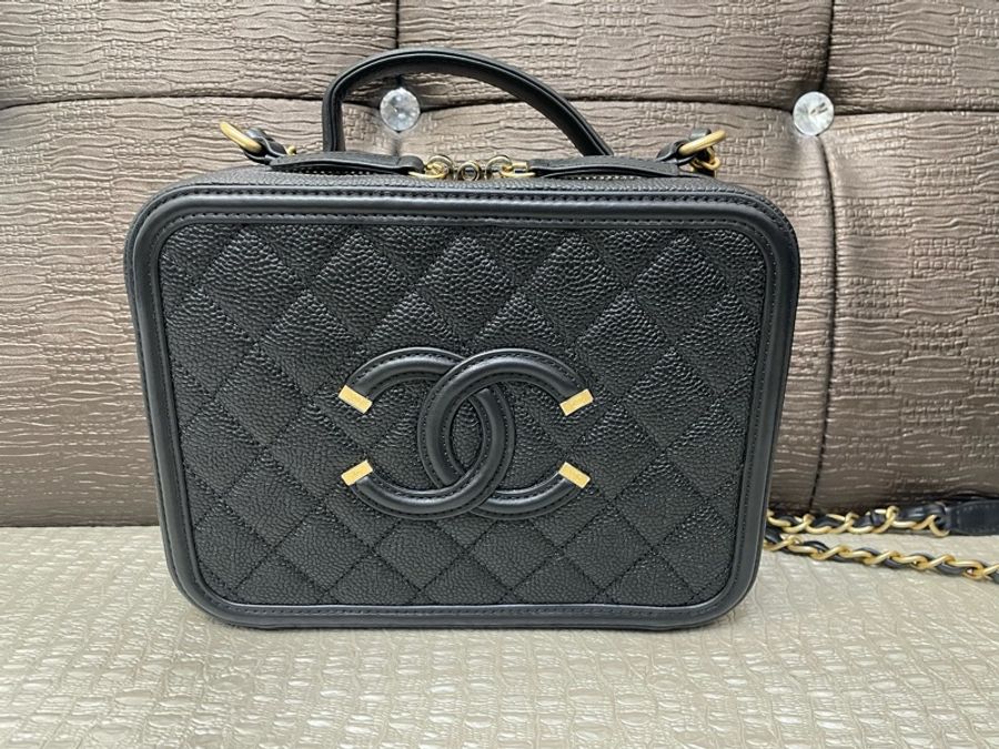 Chanel 黑荔枝牛皮霧金釦方型手提化妝箱斜背包A93343-0