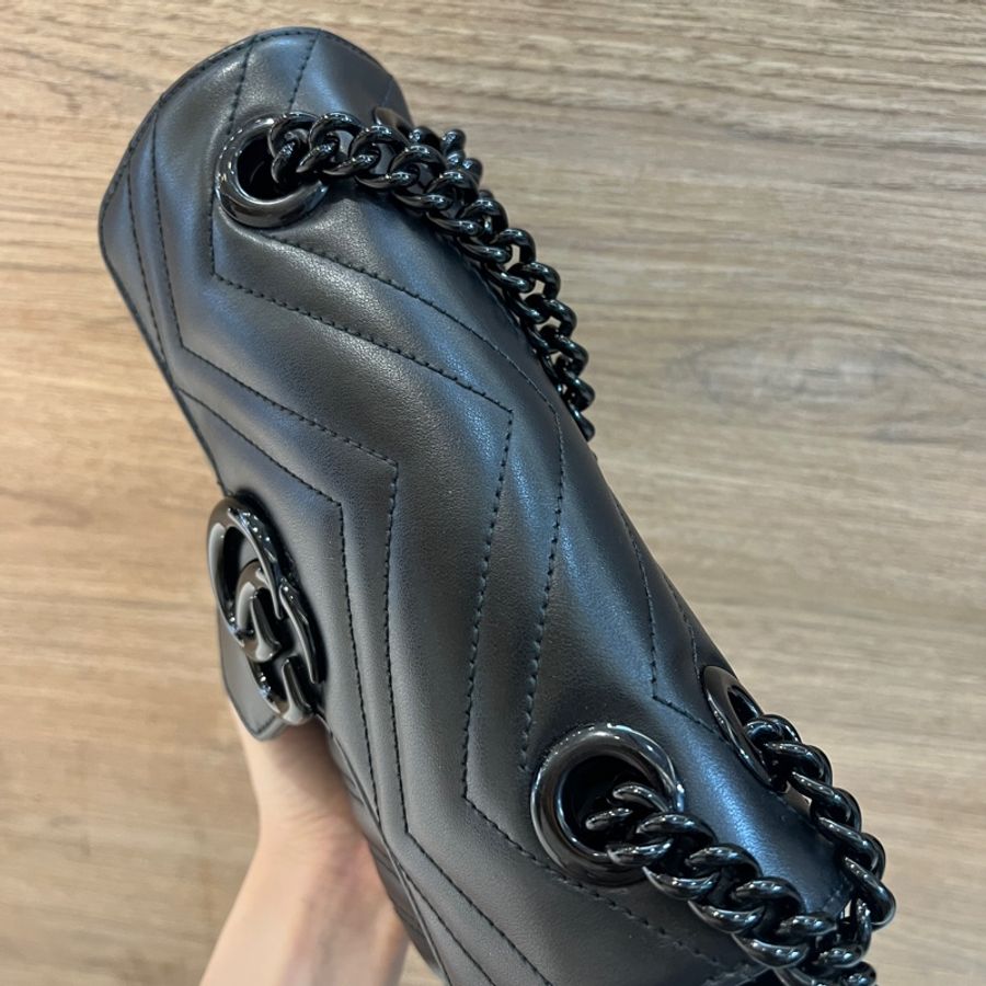 Gucci 黑牛皮黑釦Marmont 22肩斜鏈包-4