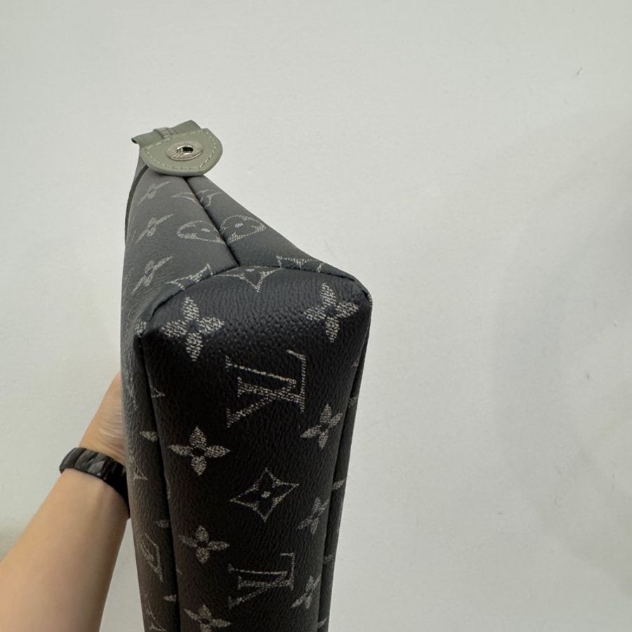 LV Pochette Voyage Souple漸層綠老花手拿包 晶片款 近全新❤️-5