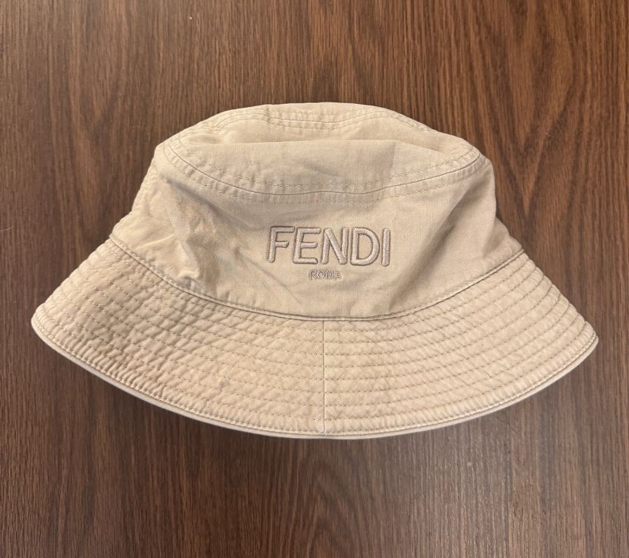 Fendi帽子-0