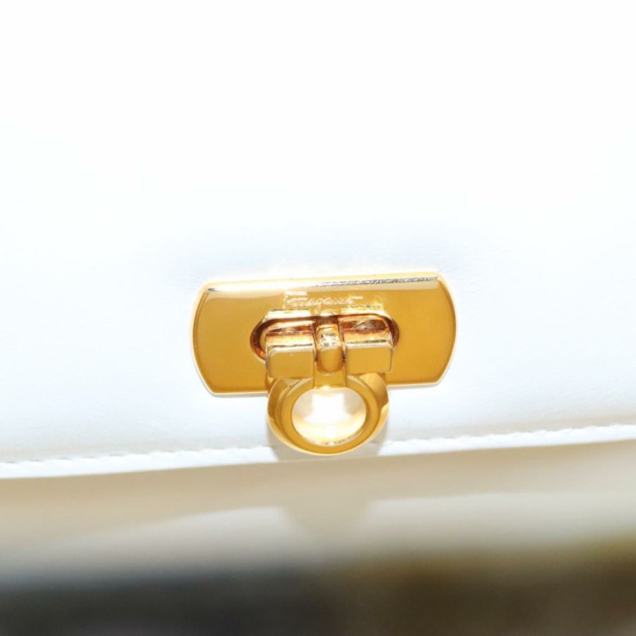 【日本直送】Salvatore Ferragamo Gancini 壓花皮革雙肩包 多色款 Auth 109792V-23