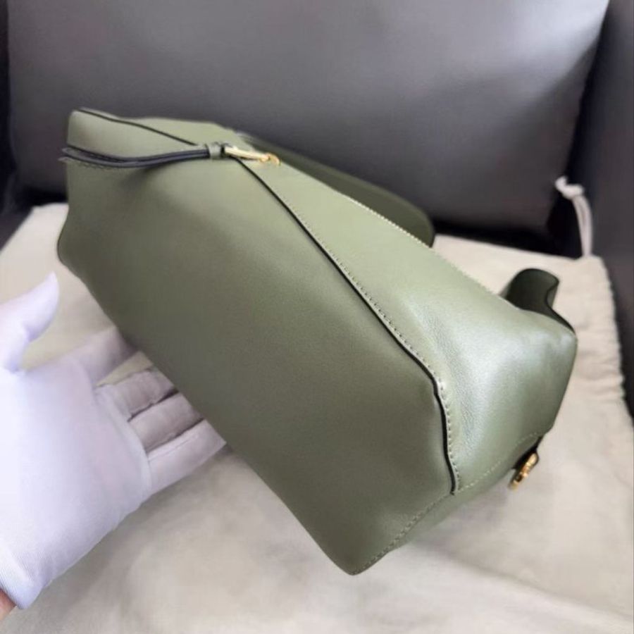 loewe Puzzle Anagram Hobo 腋下包酪梨綠 29x13 全新閒置配件塵袋-2