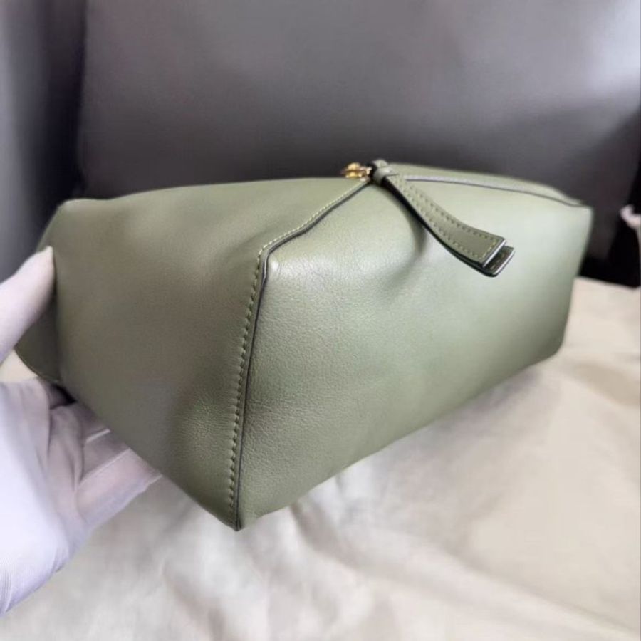 loewe Puzzle Anagram Hobo 腋下包酪梨綠 29x13 全新閒置配件塵袋-3