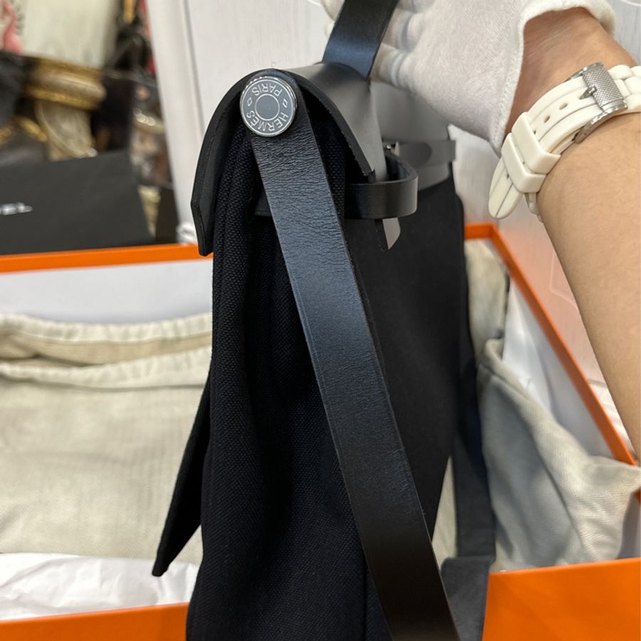 🈶購證 #閒置新 愛馬仕黑銀herbag39郵差斜挎包🔥全網最低🔥-13