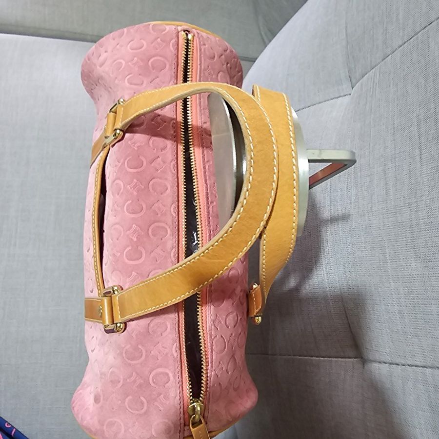Celine 蜜桃麂皮圓筒包-4