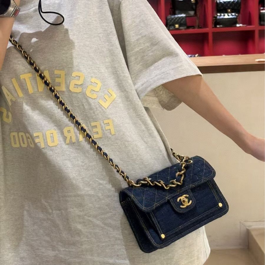 Chanel 23S 牛仔藍色 郵差包-5