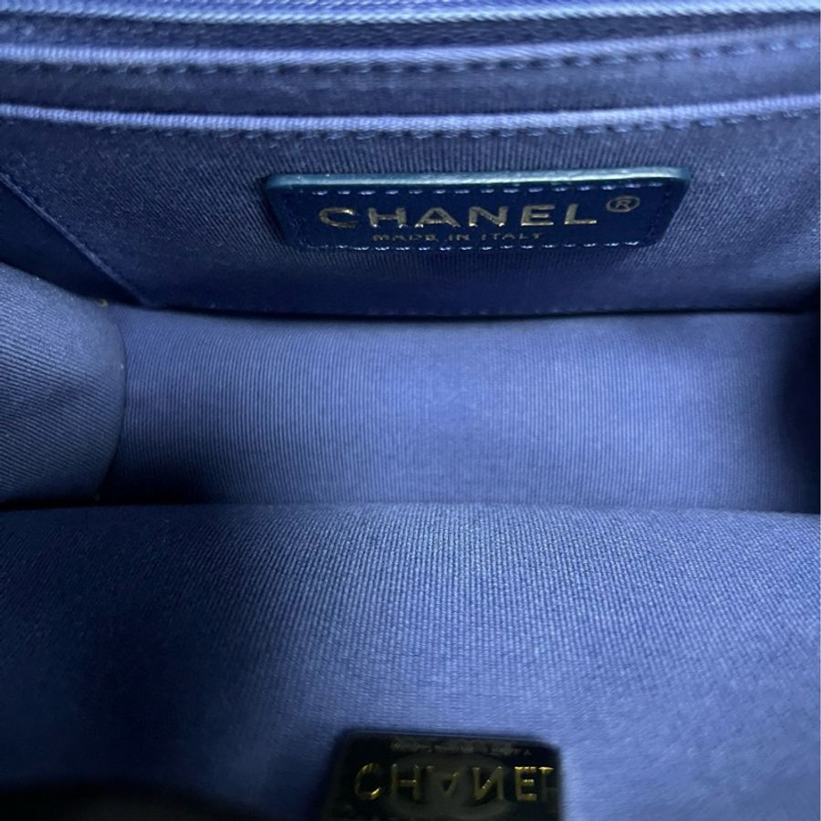 Chanel 23S 牛仔藍色 郵差包-11