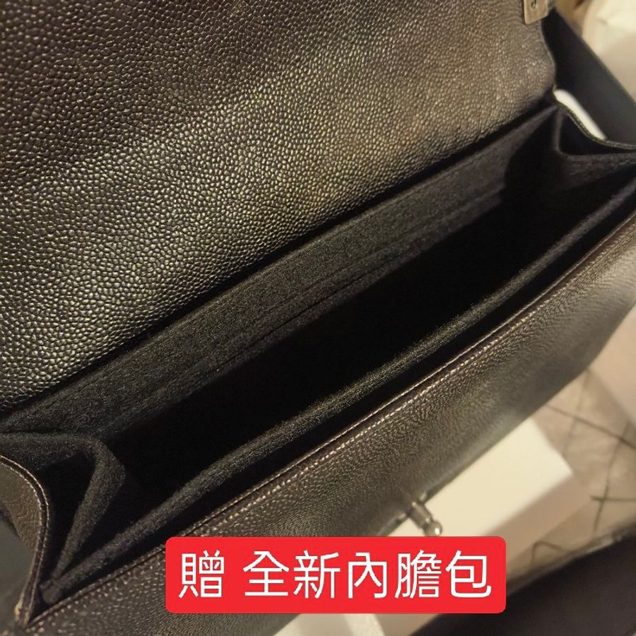 👔爸氣降價‼️限時降價至8/10‼️【8成新】㊣✨Chanel✨(附盒/防塵袋)香奈兒 Le Boy 28 小香 魚子醬 黑色 仿舊銀 菱格紋 掀蓋式 肩背包 雷標 保卡/二手包/二手精品/保證正品🌳二手樹屋🌳-66