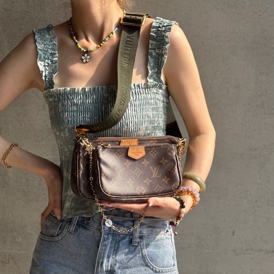 莉亞精品♡LV M44813 五合一 綠 九新美包-3