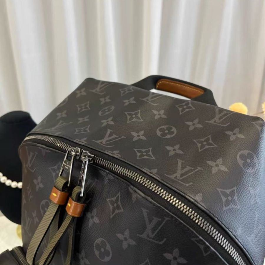✨LV Discovery系列 黑色老花後背包 40*37*20 99新 配件塵袋-2