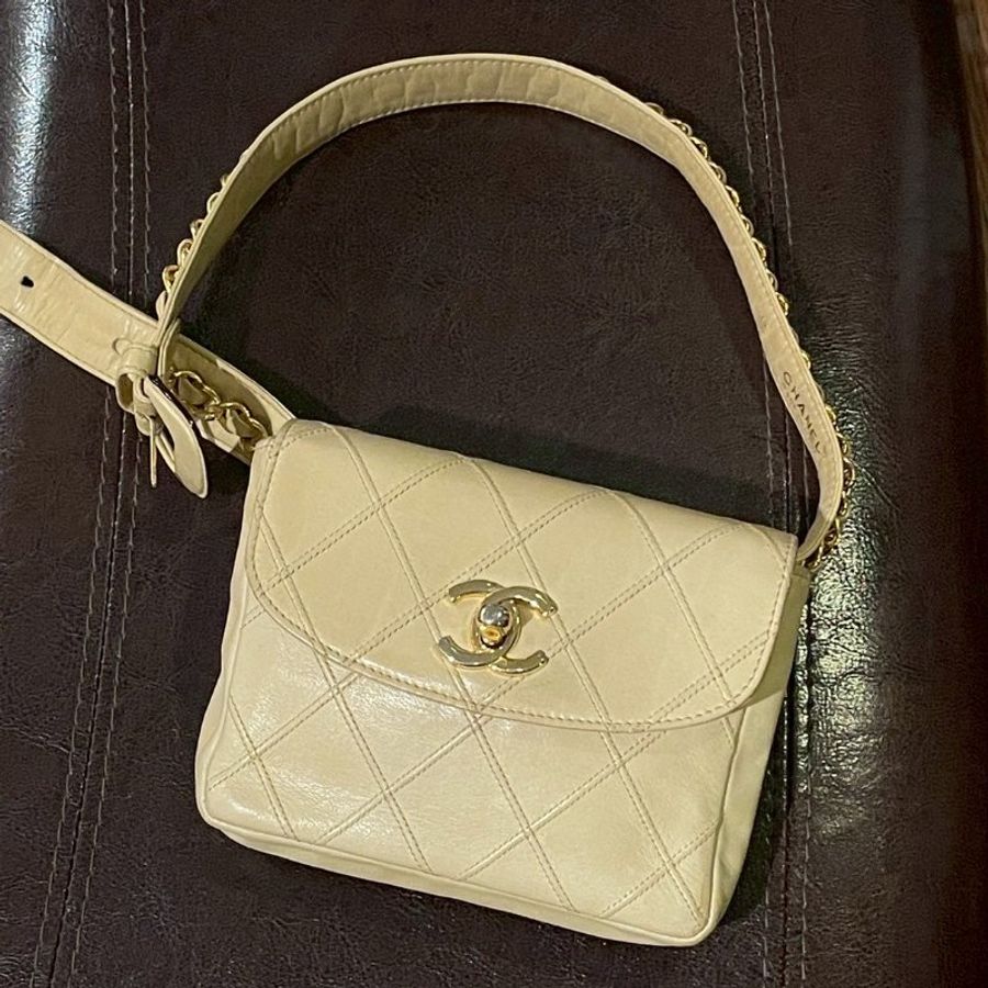 vintage CHANEL 古董香奈兒 米黃色菱格紋腰包 翻蓋包 小廢包 小方包-6