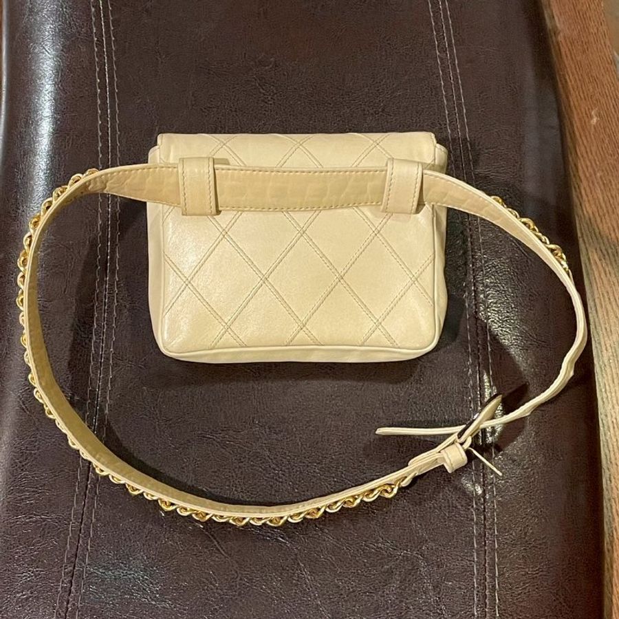 vintage CHANEL 古董香奈兒 米黃色菱格紋腰包 翻蓋包 小廢包 小方包-7