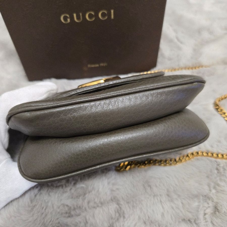 Gucci 1973 大象灰金色牛皮鍊帶包-27