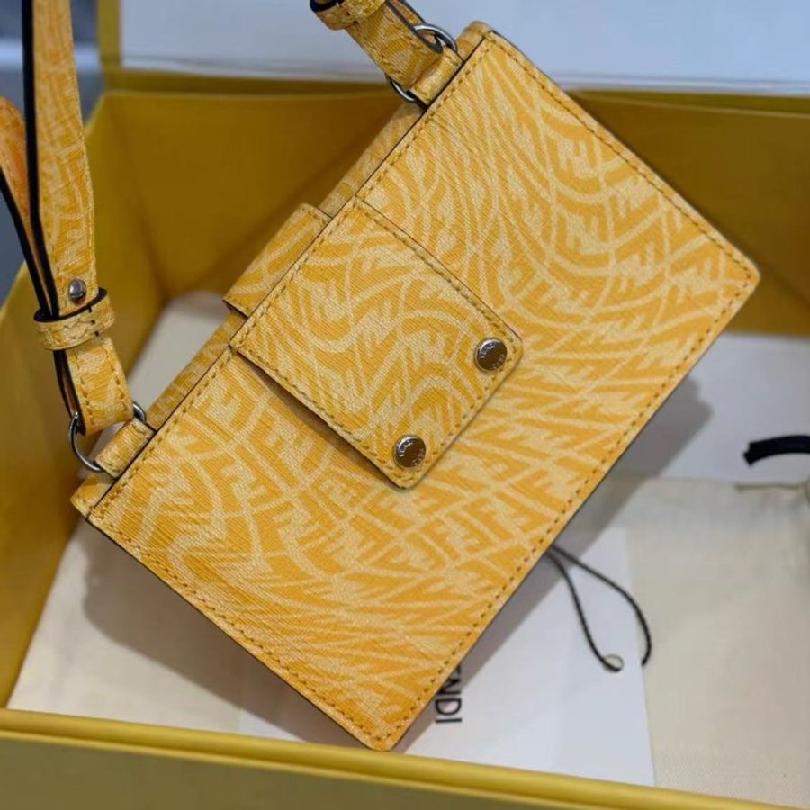 Fendi  Nano法棍包 男女同款19x10cm  99新 配件塵袋盒子購證-5