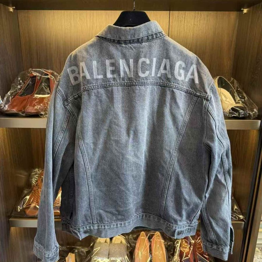 Balenciaga 牛仔外套 48號 男款 女生穿也好看-3