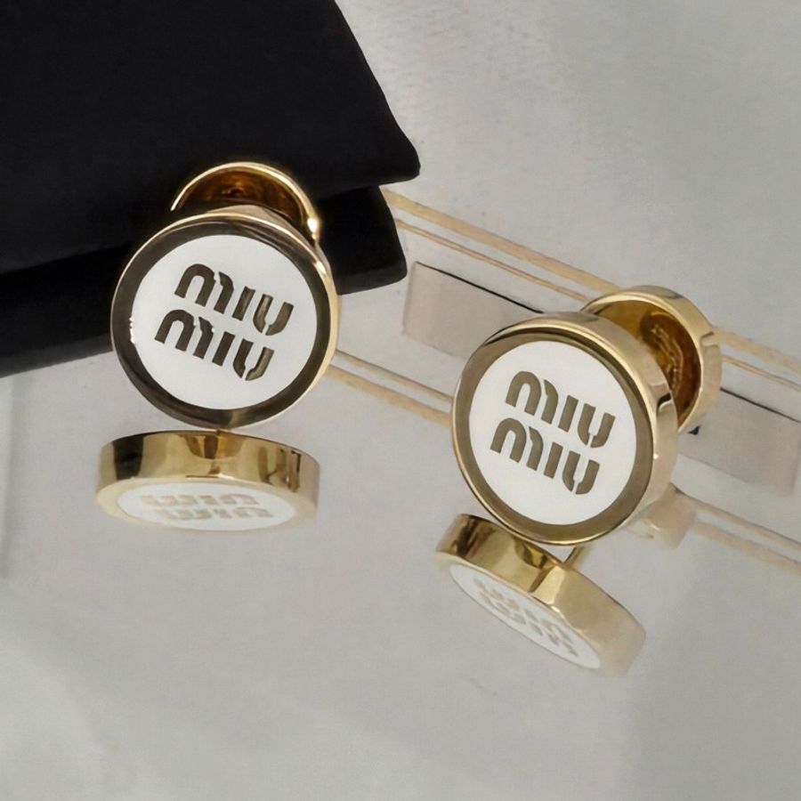 Miumiu logo琺瑯耳環 圓形白色金字miu miu-7