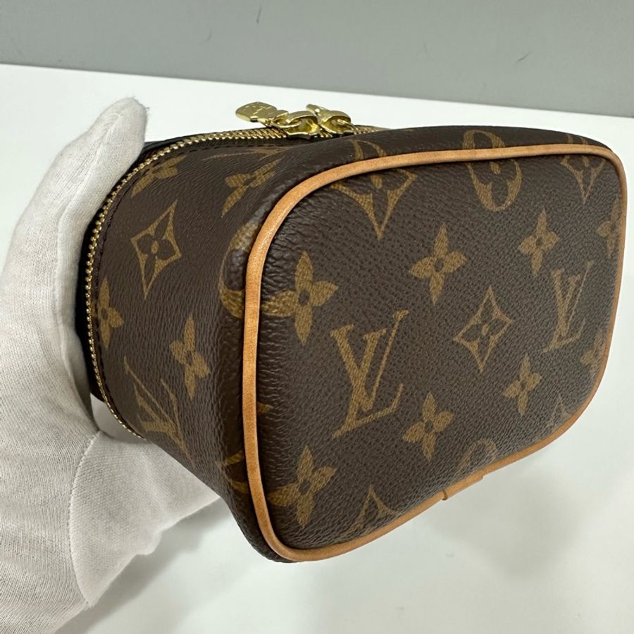 LV m44936 nice nano 老花金釦化妝包-7