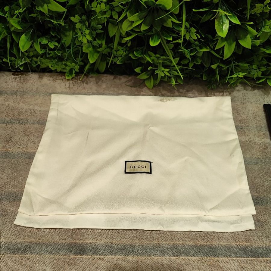 Gucci Marmont Clutch-11