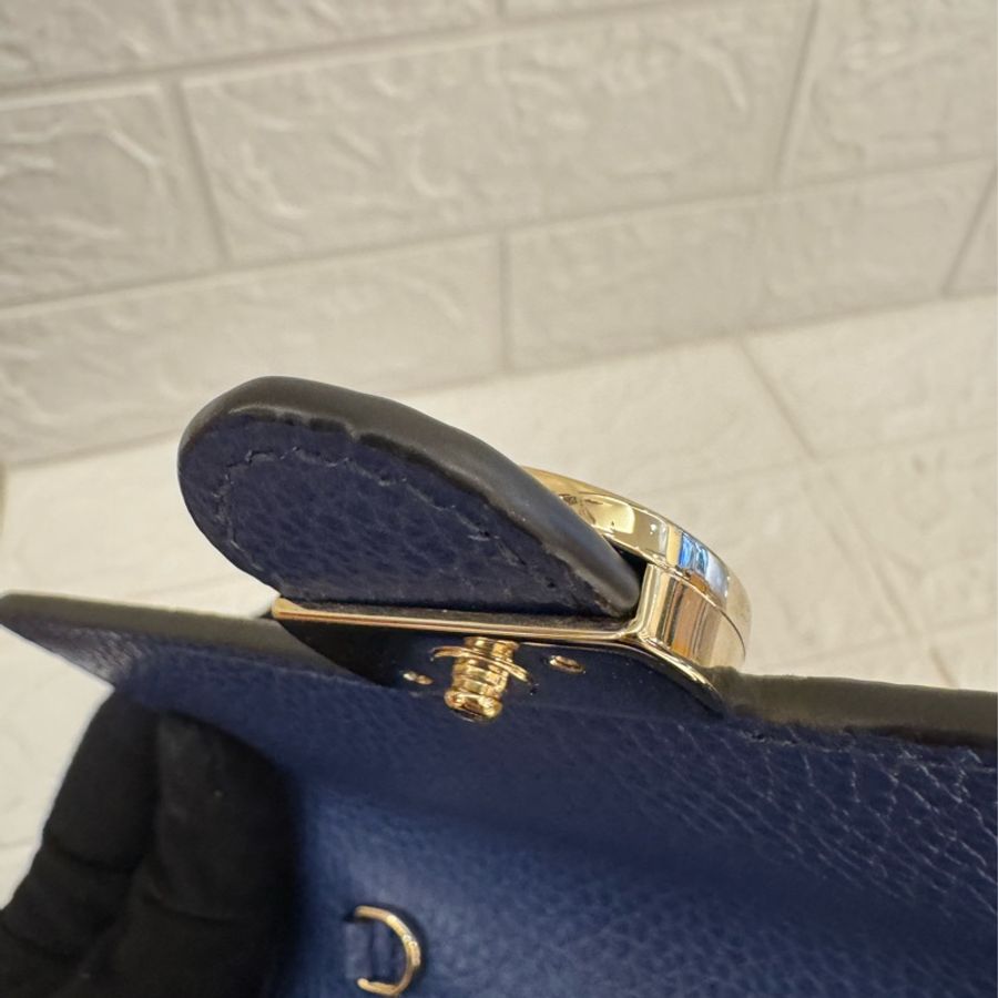 GUCCI藍皮革銀logo woc鏈包-10